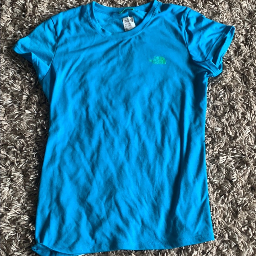 Blue north face shirt